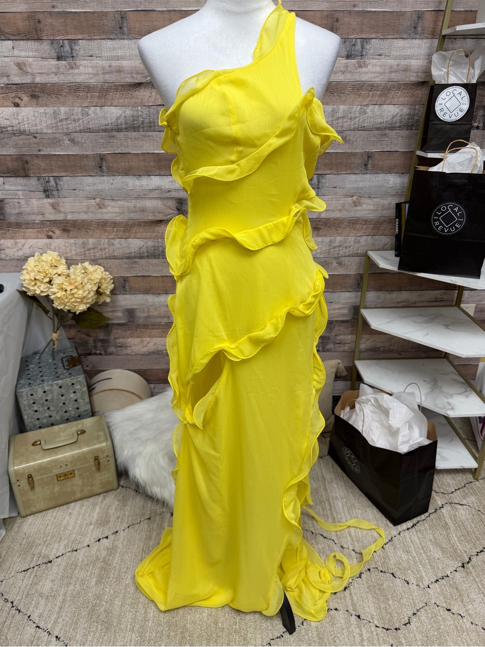 NWT Sunfere Yellow Chiffon Ruffle Maxi Medium